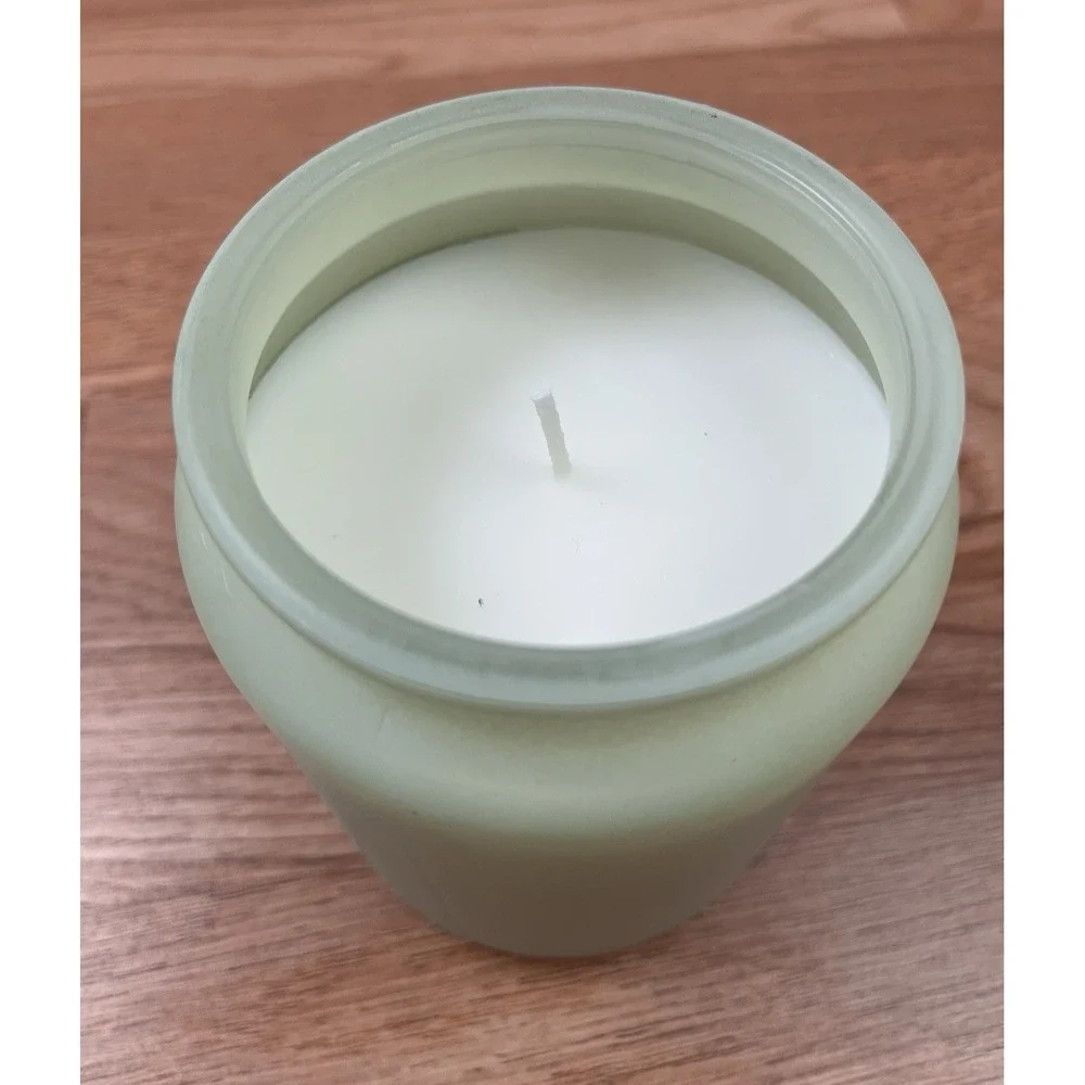 Martha Stewart‎ Everyday Fresh Waterlily Candle 18 oz NEW